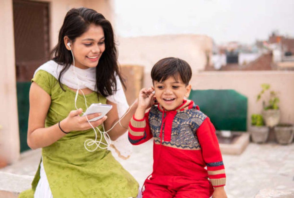 How to Dress Like an Indian Aunty