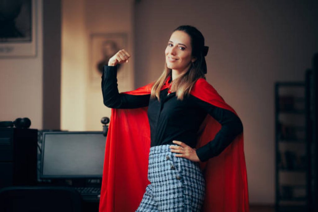Heroines Without Dress Code