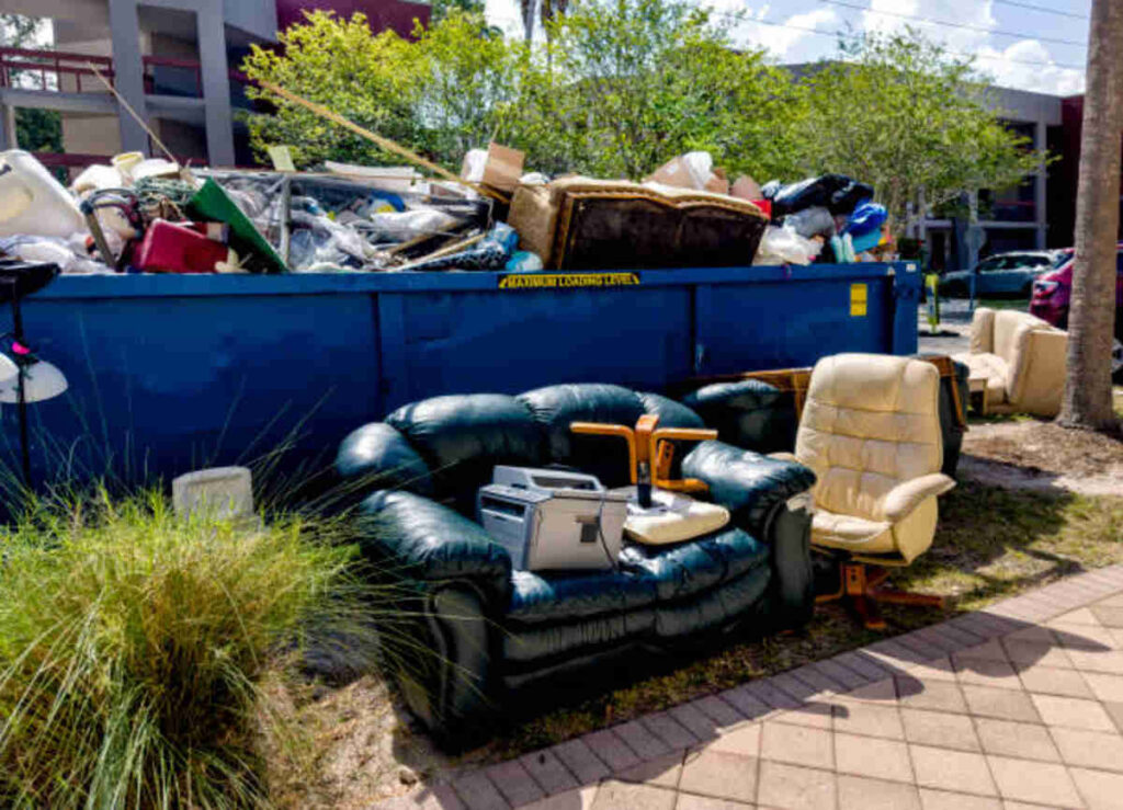 Selecting Junk Haulers in Pleased Valley